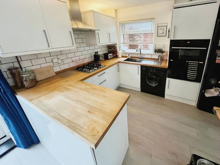 2 bedrooms house for sale in Newcastle Upon Tyne, United Kingdom - Image 8