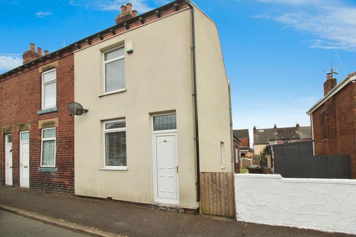 2 bedrooms house for sale in Wakefield, United Kingdom - Image 2