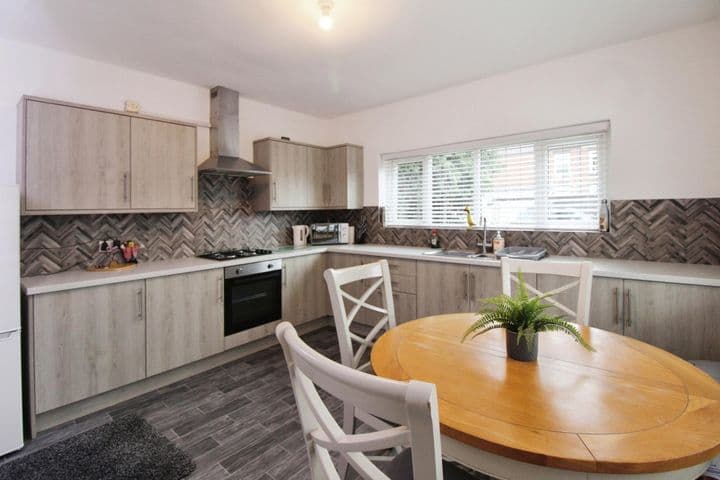 2 bedrooms house for sale in Wakefield, United Kingdom - Image 3