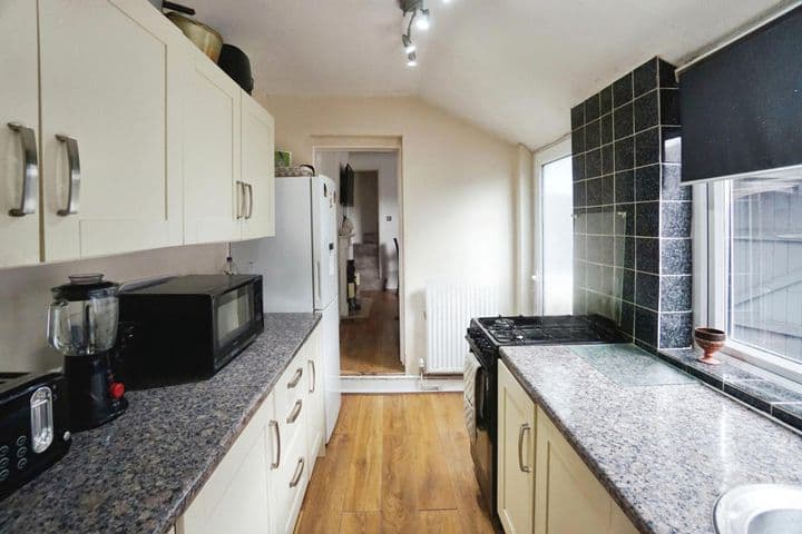 2 bedrooms house for sale in Dudley, United Kingdom - Image 3