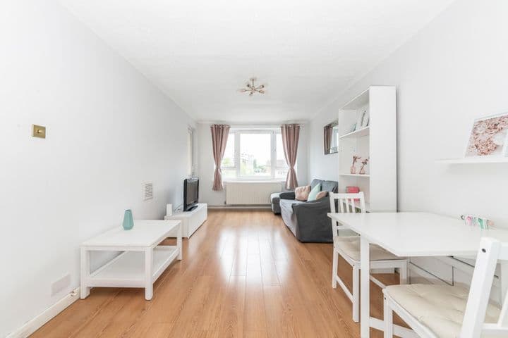 2 bedrooms apartment for sale in London, United Kingdom - Image 10