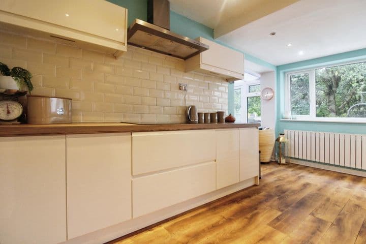 3 bedrooms house for sale in Wakefield, United Kingdom - Image 5