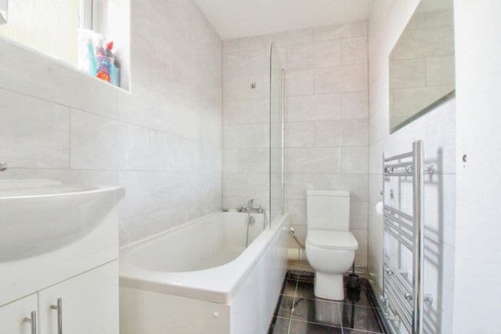 1 bedroom house for sale in Dunstable, United Kingdom - Image 6