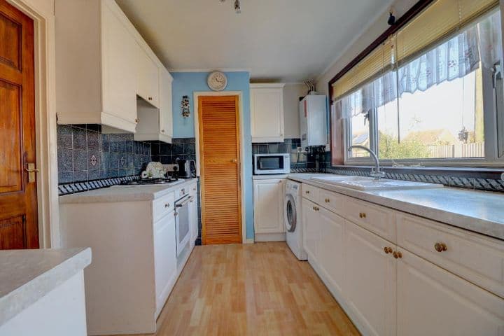 2 bedrooms house for sale in Whitfield, United Kingdom - Image 7