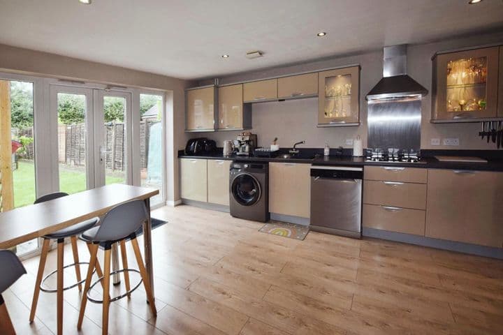 4 bedrooms house for sale in Peterborough, United Kingdom - Image 4