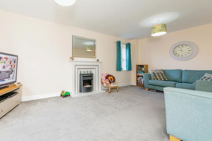 4 bedrooms house for sale in Barnsley, United Kingdom - Image 3