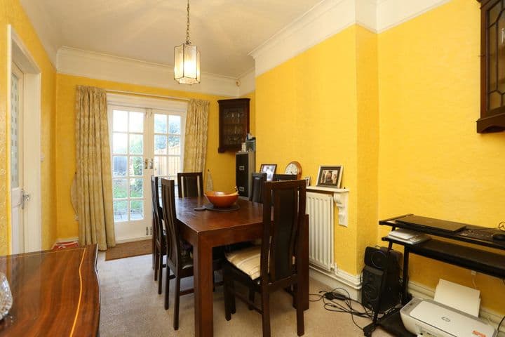 3 bedrooms house for sale in London, United Kingdom - Image 7