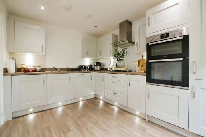 3 bedrooms house for sale in Glasgow, United Kingdom - Image 7