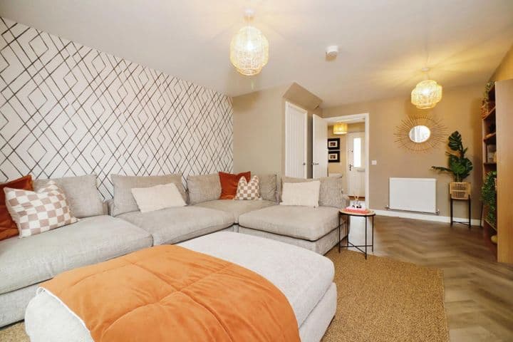 3 bedrooms house for sale in Glasgow, United Kingdom - Image 2