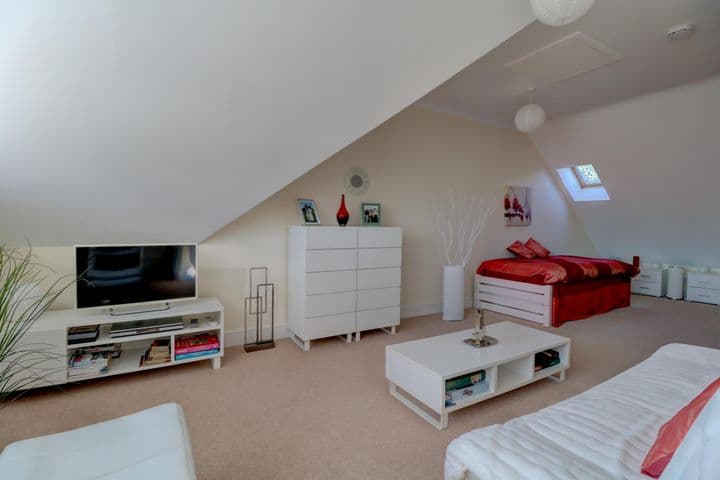 3 bedrooms house for sale in Folkestone, United Kingdom - Image 11