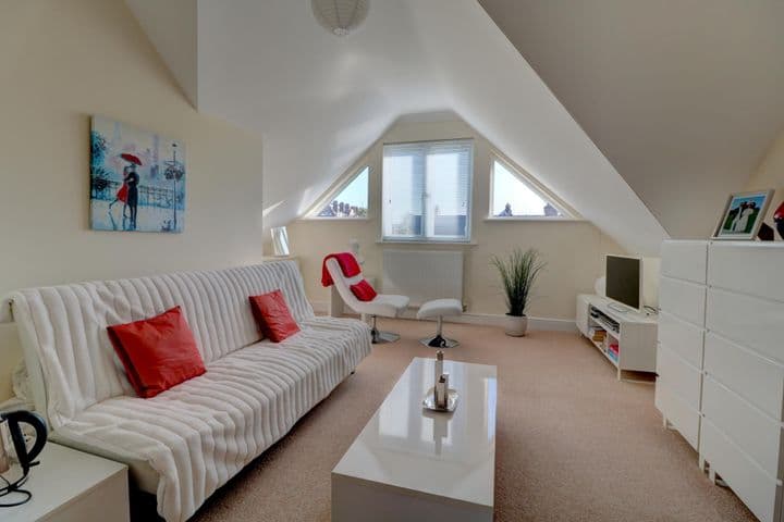 3 bedrooms house for sale in Folkestone, United Kingdom - Image 10