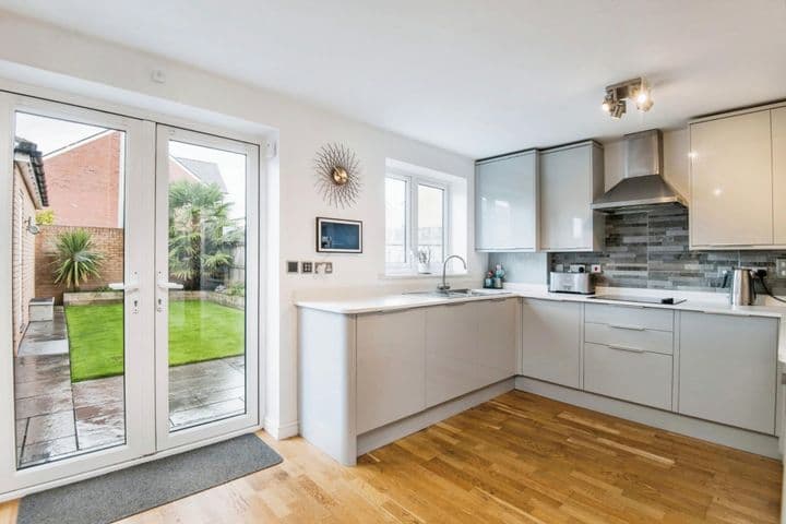 4 bedrooms house for sale in Exeter, United Kingdom - Image 5