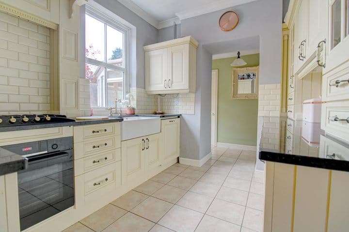 3 bedrooms house for sale in Cannock, United Kingdom - Image 7