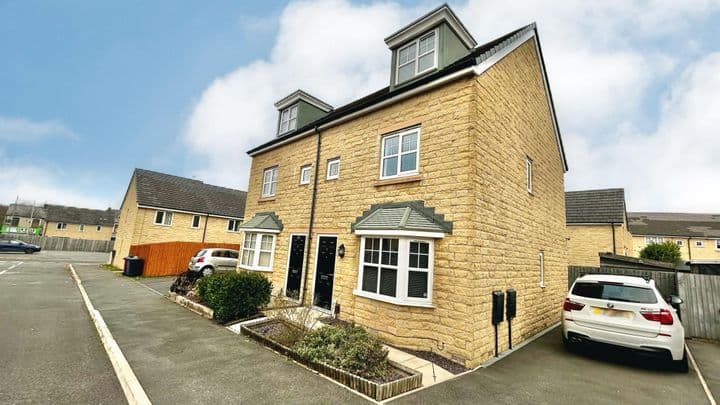 3 bedrooms house for sale in Burnley, United Kingdom - Image 2