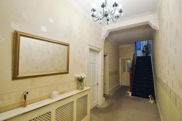 4 bedrooms house for sale in Glasgow, United Kingdom - Image 9