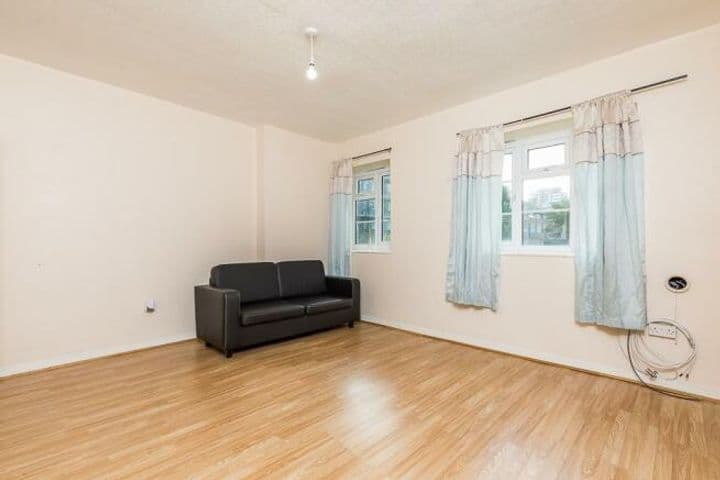 3 bedrooms apartment for sale in London, United Kingdom - Image 4