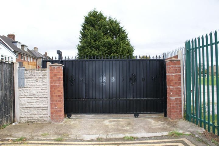 3 bedrooms house for sale in Birmingham, United Kingdom - Image 3