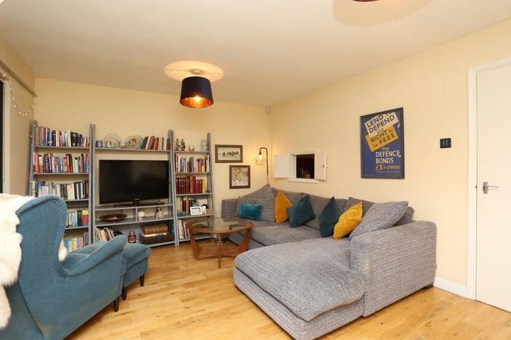 3 bedrooms house for sale in London, United Kingdom - Image 6