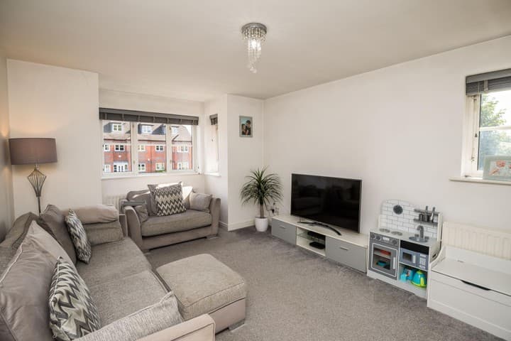 2 bedrooms apartment for sale in Chester, United Kingdom - Image 3