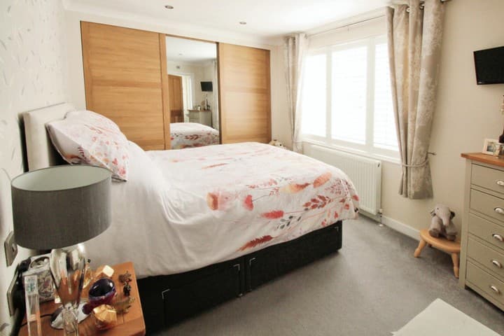 2 bedrooms other for sale in Clacton-On-Sea, United Kingdom - Image 11