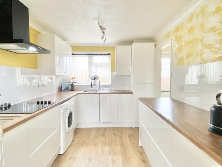 3 bedrooms house for sale in Southampton, United Kingdom - Image 2