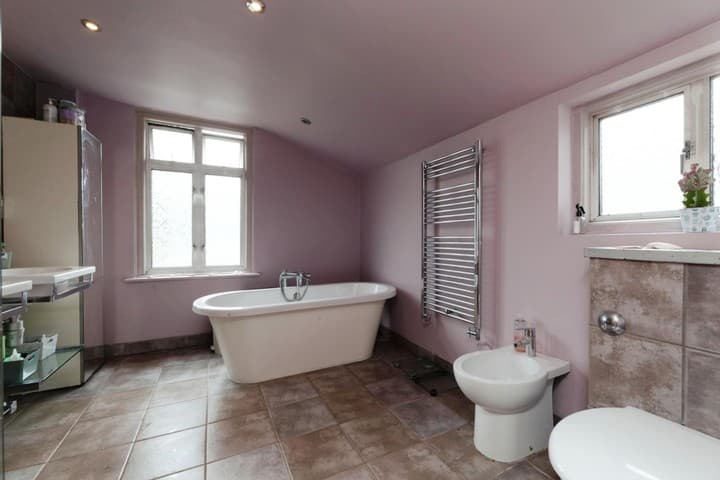 2 bedrooms house for sale in London, United Kingdom - Image 16