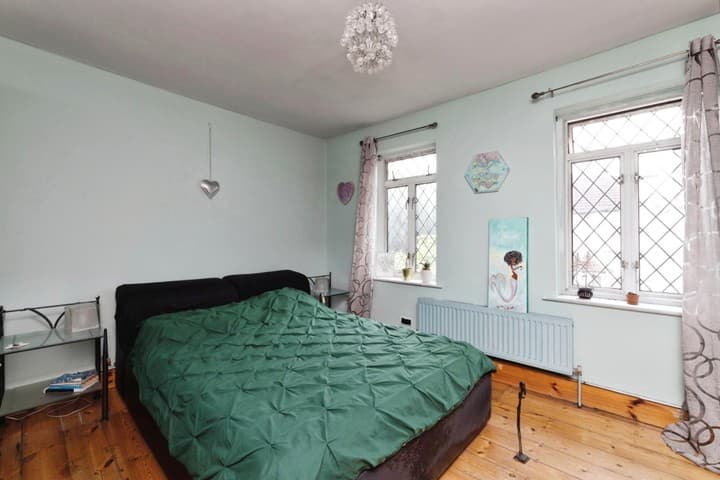 2 bedrooms house for sale in London, United Kingdom - Image 13