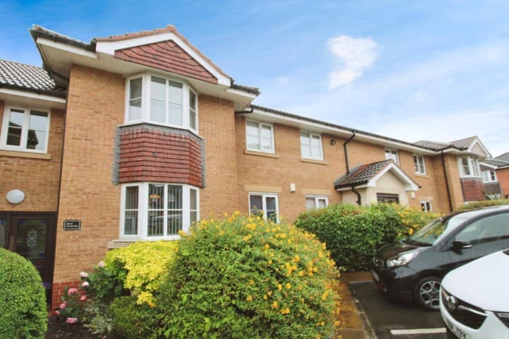 2 bedrooms apartment for sale in Rotherham, United Kingdom - Image 13