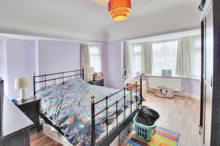 3 bedrooms house for sale in Reading, United Kingdom - Image 8