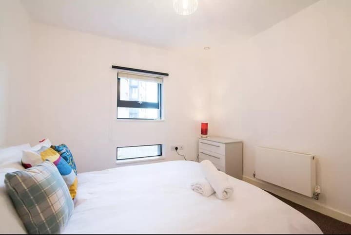 2 bedrooms apartment for sale in Manchester, United Kingdom - Image 13