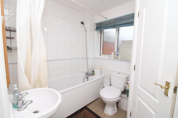 3 bedrooms apartment for sale in Grays, United Kingdom - Image 10