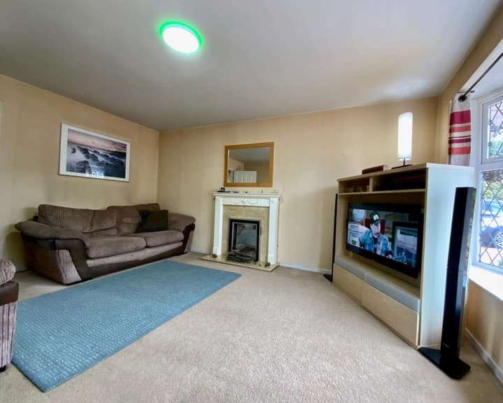 3 bedrooms house for sale in Redditch, United Kingdom - Image 11