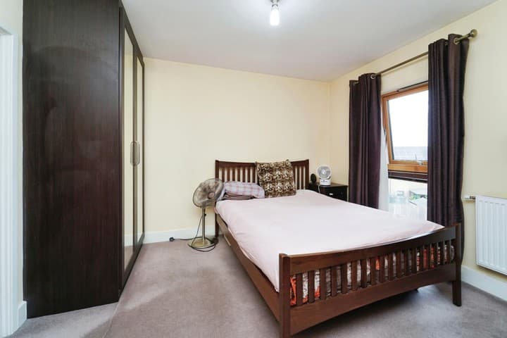 1 bedroom apartment for sale in Feltham, United Kingdom - Image 7