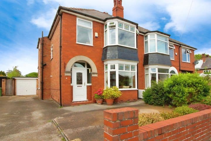 4 bedrooms house for sale in Hull, United Kingdom - Image 2