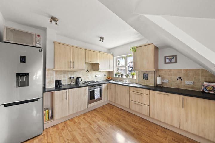 2 bedrooms apartment for sale in High Wycombe, United Kingdom - Image 9