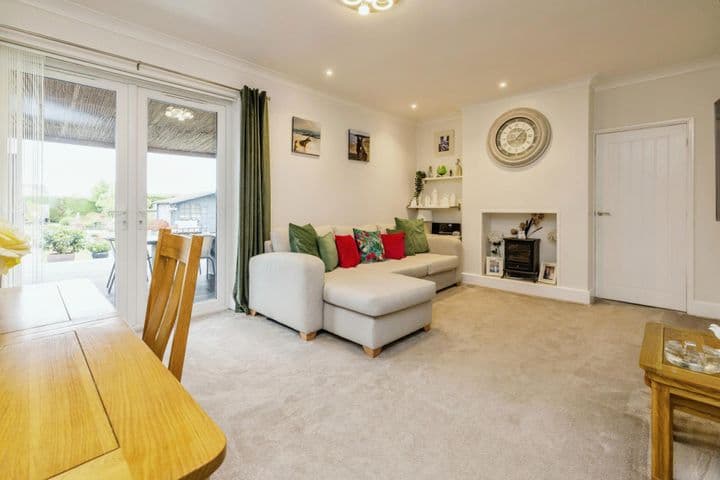 3 bedrooms house for sale in North Hykeham, United Kingdom - Image 7