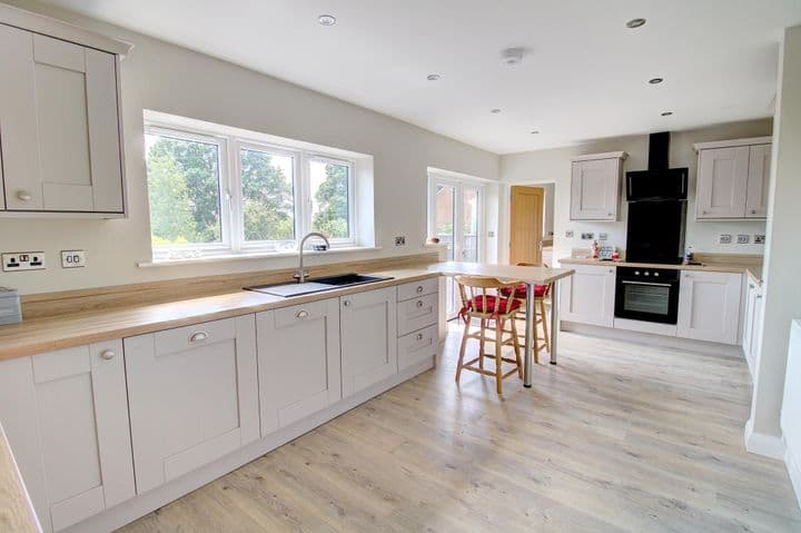 4 bedrooms house for sale in Cannock Wood, United Kingdom - Image 9