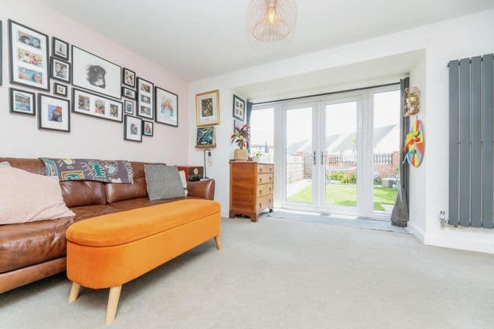 3 bedrooms house for sale in Rotherham, United Kingdom - Image 3