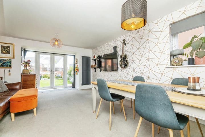 3 bedrooms house for sale in Rotherham, United Kingdom - Image 4