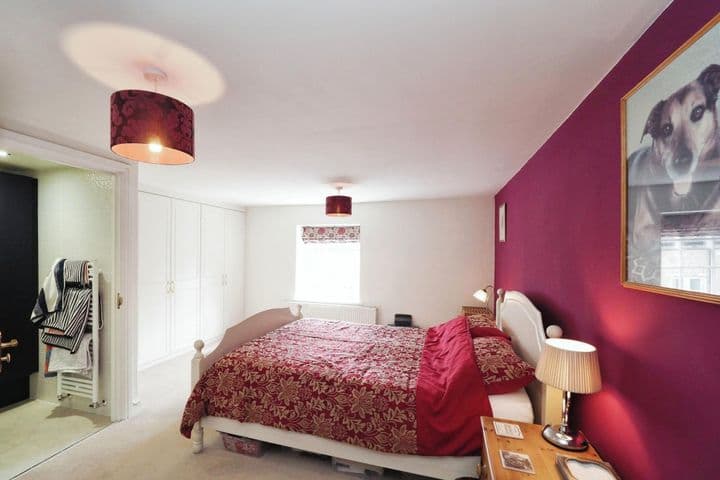 3 bedrooms apartment for sale in Sutton-In-Ashfield, United Kingdom - Image 8