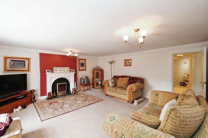 3 bedrooms apartment for sale in Sutton-In-Ashfield, United Kingdom - Image 3