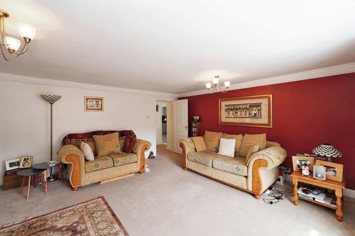 3 bedrooms apartment for sale in Sutton-In-Ashfield, United Kingdom - Image 4