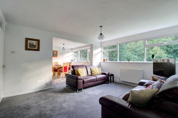 2 bedrooms apartment for sale in Lichfield, United Kingdom - Image 3