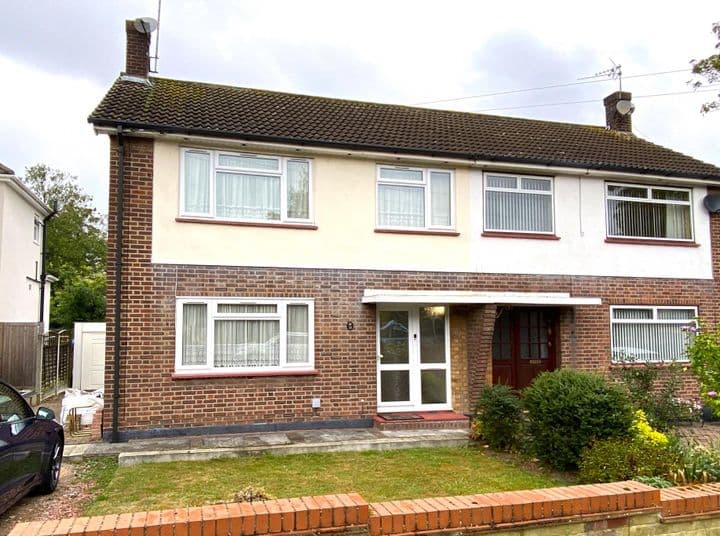 3 bedrooms house for sale in Rayleigh, United Kingdom - Image 2