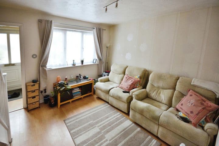 1 bedroom house for sale in Stevenage, United Kingdom - Image 4