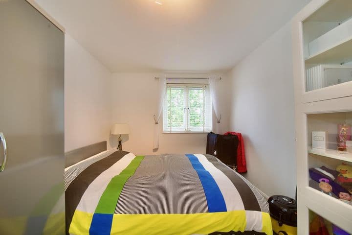 1 bedroom apartment for sale in London, United Kingdom - Image 7