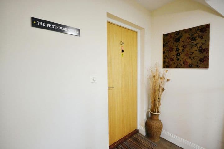 1 bedroom house for sale in Waltham Cross, United Kingdom - Image 4