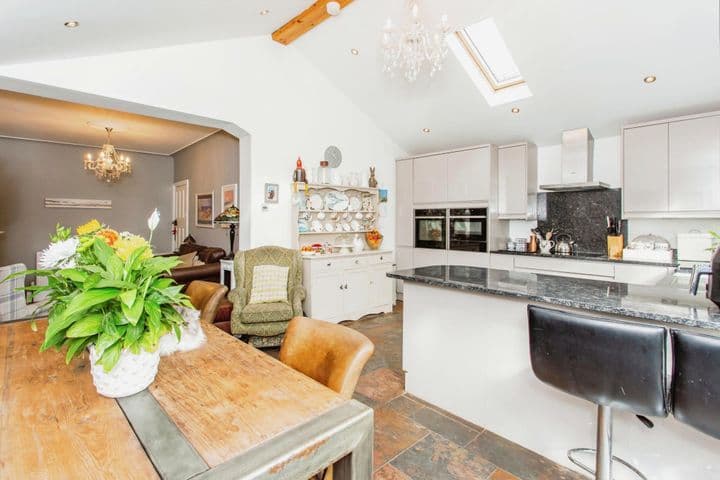 4 bedrooms house for sale in Leigh-On-Sea, United Kingdom - Image 7