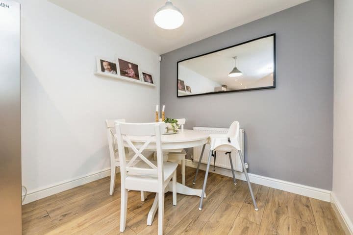 3 bedrooms house for sale in Barnsley, United Kingdom - Image 7