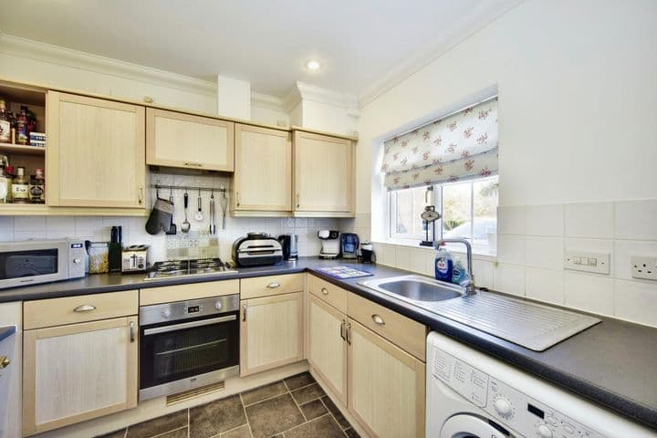 3 bedrooms house for sale in Sittingbourne, United Kingdom - Image 7